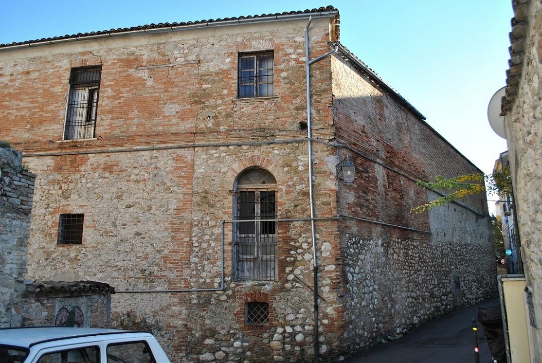 Ex ospedale psichiatrico, Teramo -08.JPG
